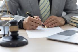 How Domestic Violence Lawyers Handle Evidence & Witness Testimony